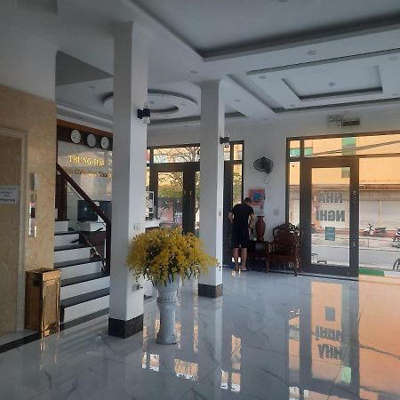 Nha Nghi Trung Hau Hotell Mong Cai Exteriör bild