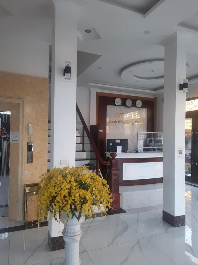 Nha Nghi Trung Hau Hotell Mong Cai Exteriör bild